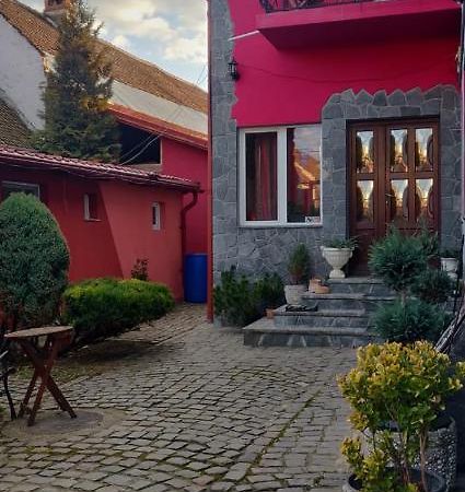 Casa Terzea Hotel Risnov Exterior photo